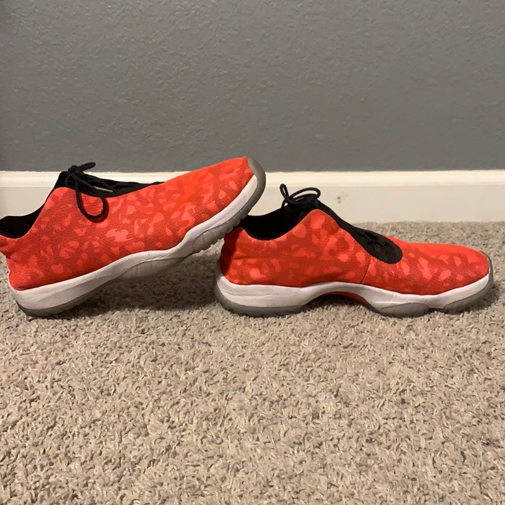 JORDAN FUTURE LOW MEN’S SIZE 12.